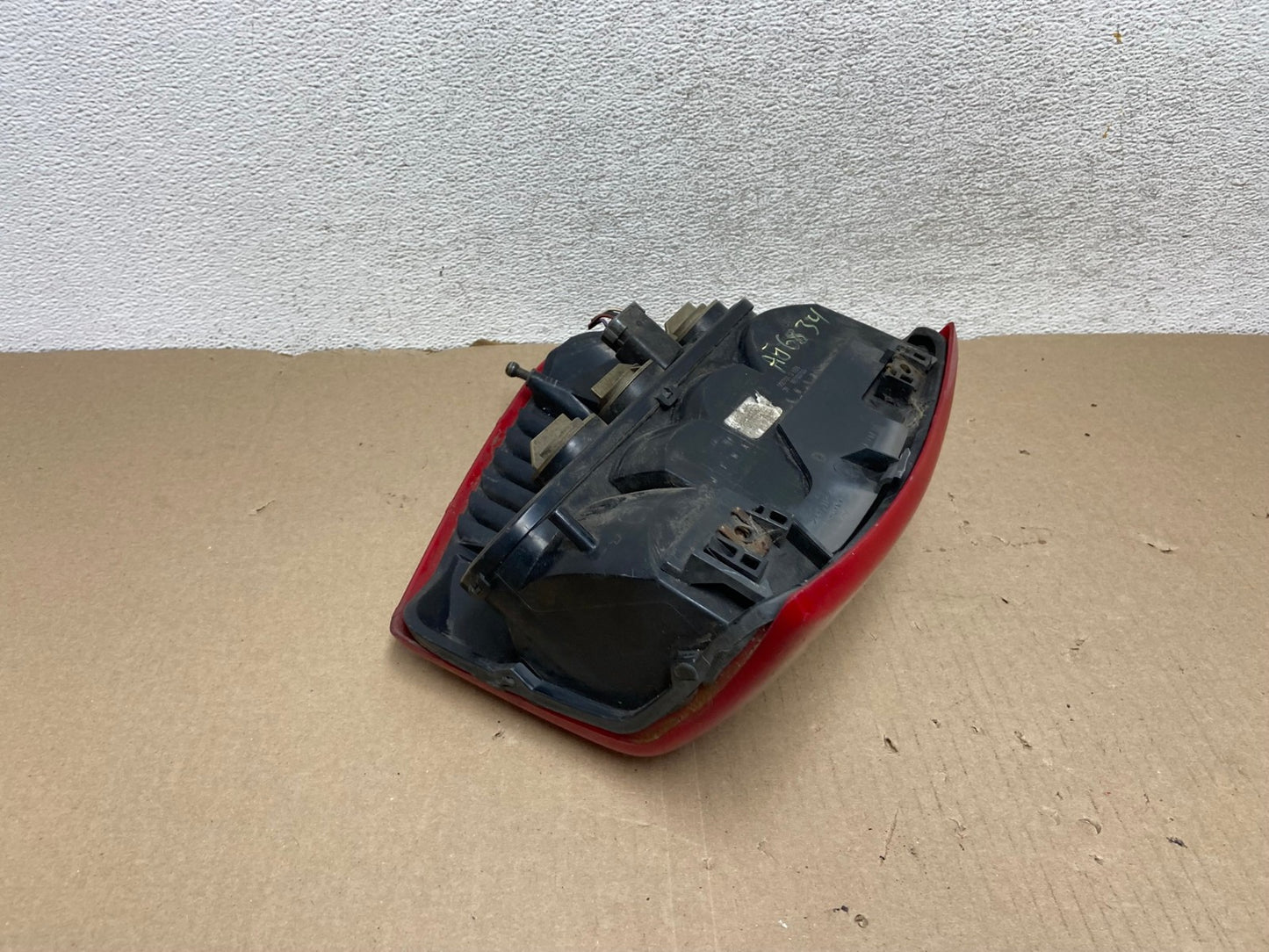 1999-2004 Jeep Grand Cherokee WJ Right Passenger Rh Tail Light AG6834 LK4