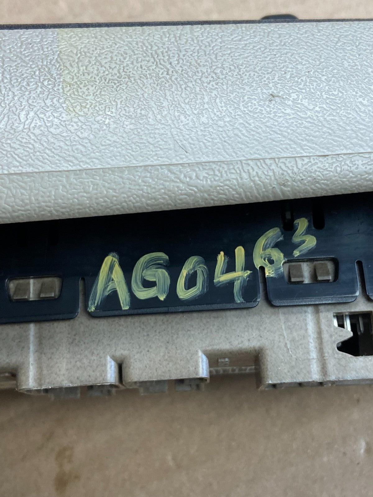2003 to 2006 Suburban Tahoe Yukon Front Left Driver Window Switch AG0463 DG5