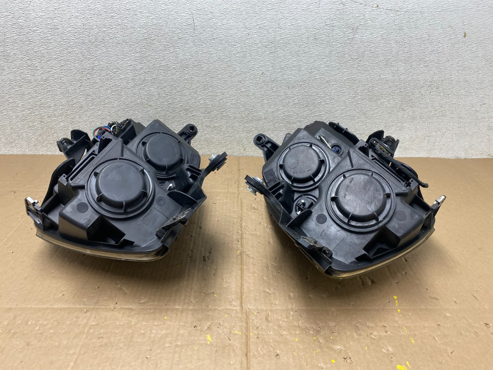 2007 to 2012 Gmc Acadia Left +Right Set Black LED Headlights  T5707 DG14