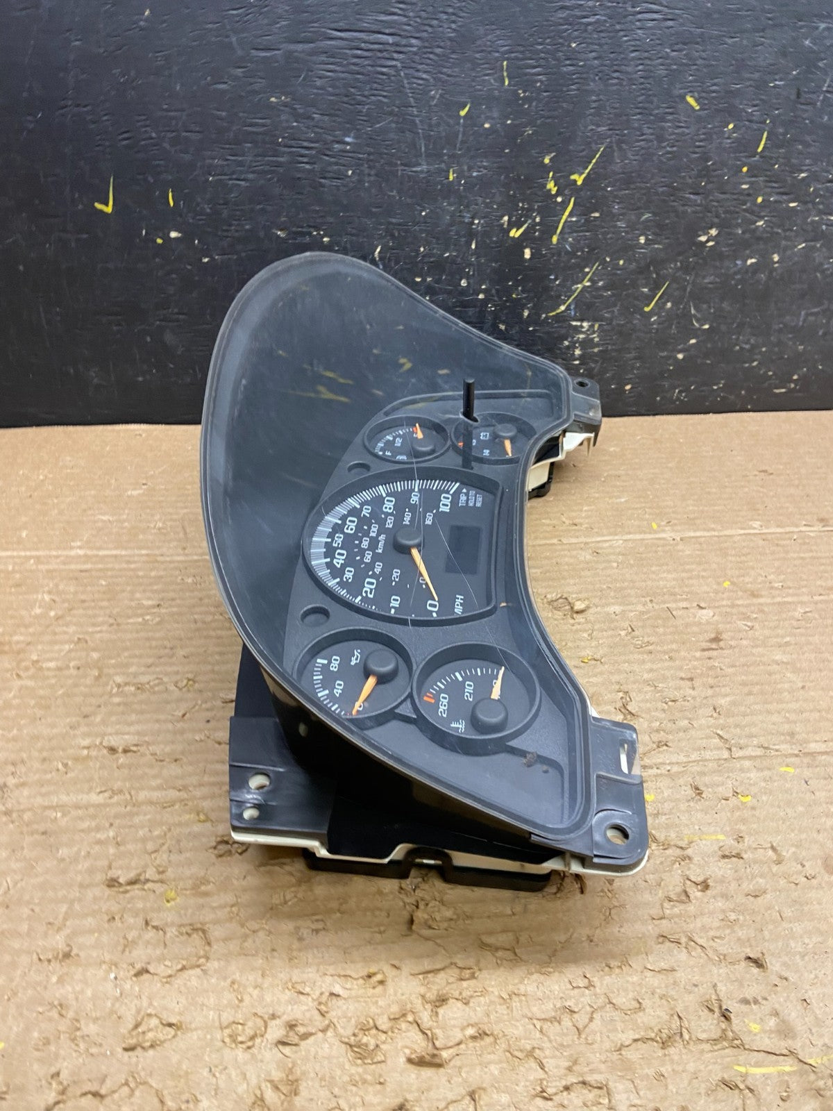 2004 to 2007 Chevrolet Express Speedometer Cluster Gauge OEM W3380 DG2