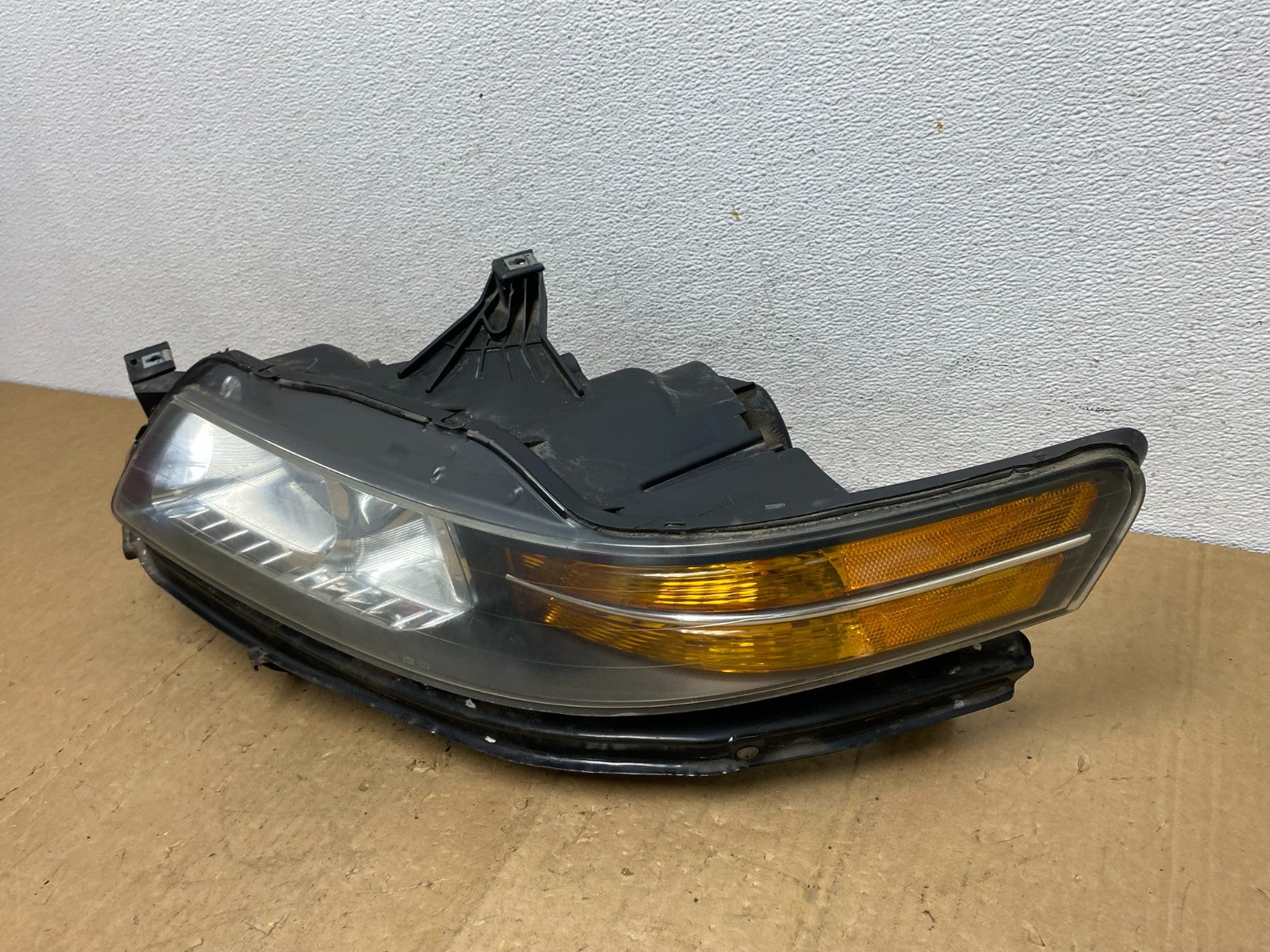 2004 2005 2006 Acura TL Headlight Left Driver LH Side Xenon HID AD1391 DW1