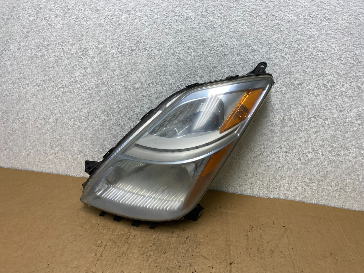 2006-2009 Toyota Prius Left Driver LH Side Blue Headlight Halogen AD0524 DW0