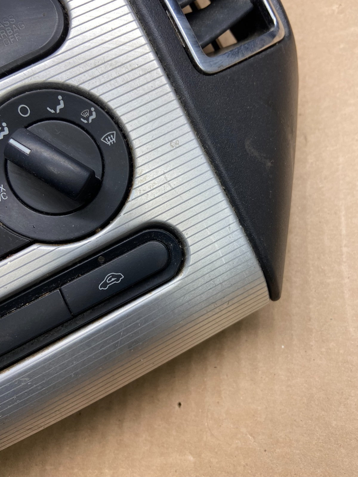 2007 - 2010 Ford Edge Heater Climate Control Radio Control Dash Bezel y2189 DG6