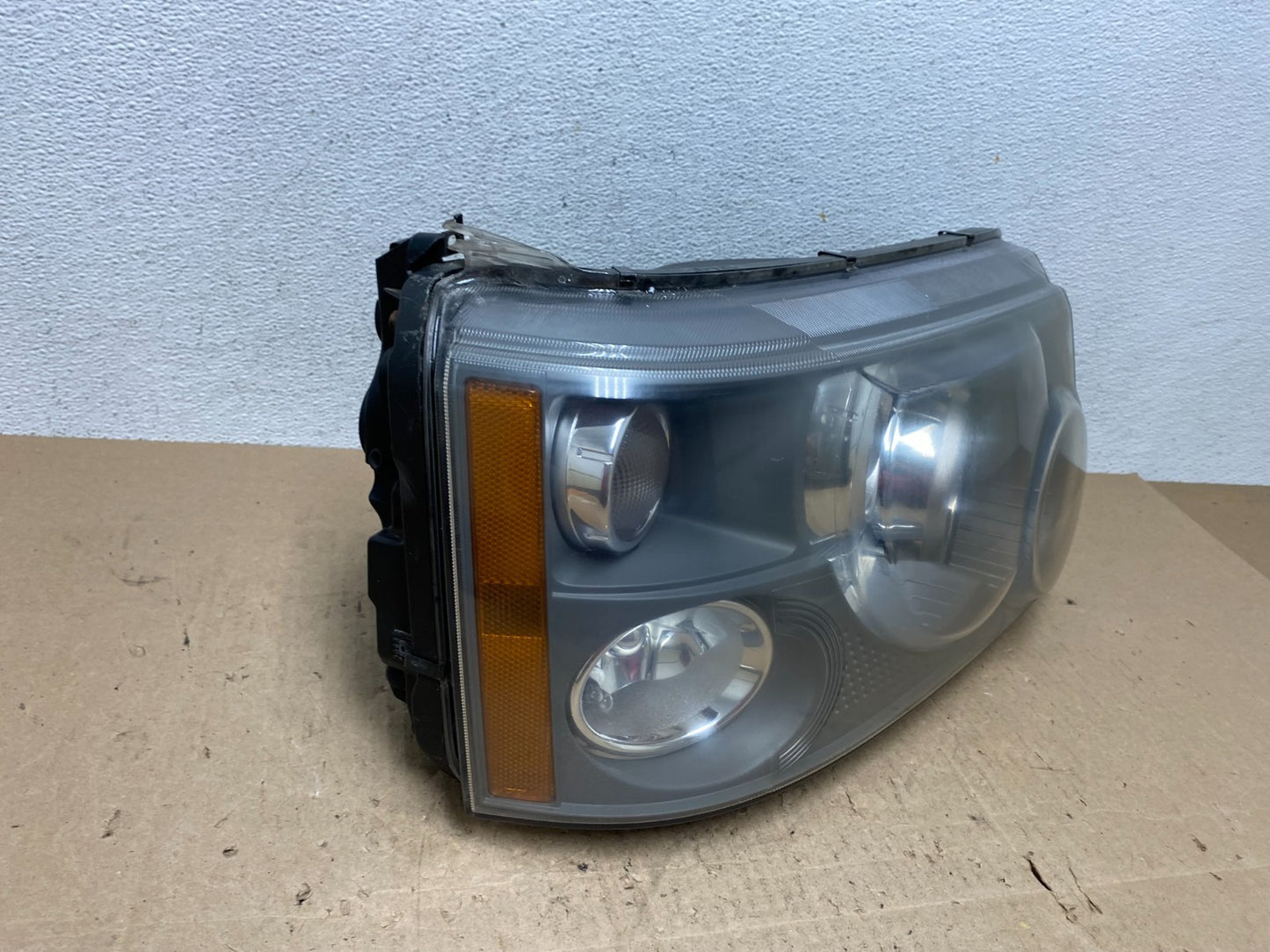 2006-2009 Land Rover Range Rover Right Passenger Xenon Headlight AE6538 DW2