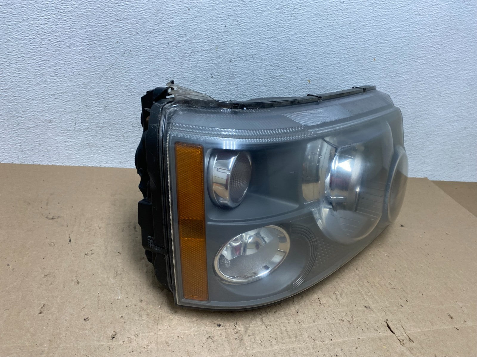 2006-2009 Land Rover Range Rover Right Passenger Xenon Headlight AE6538 DW2