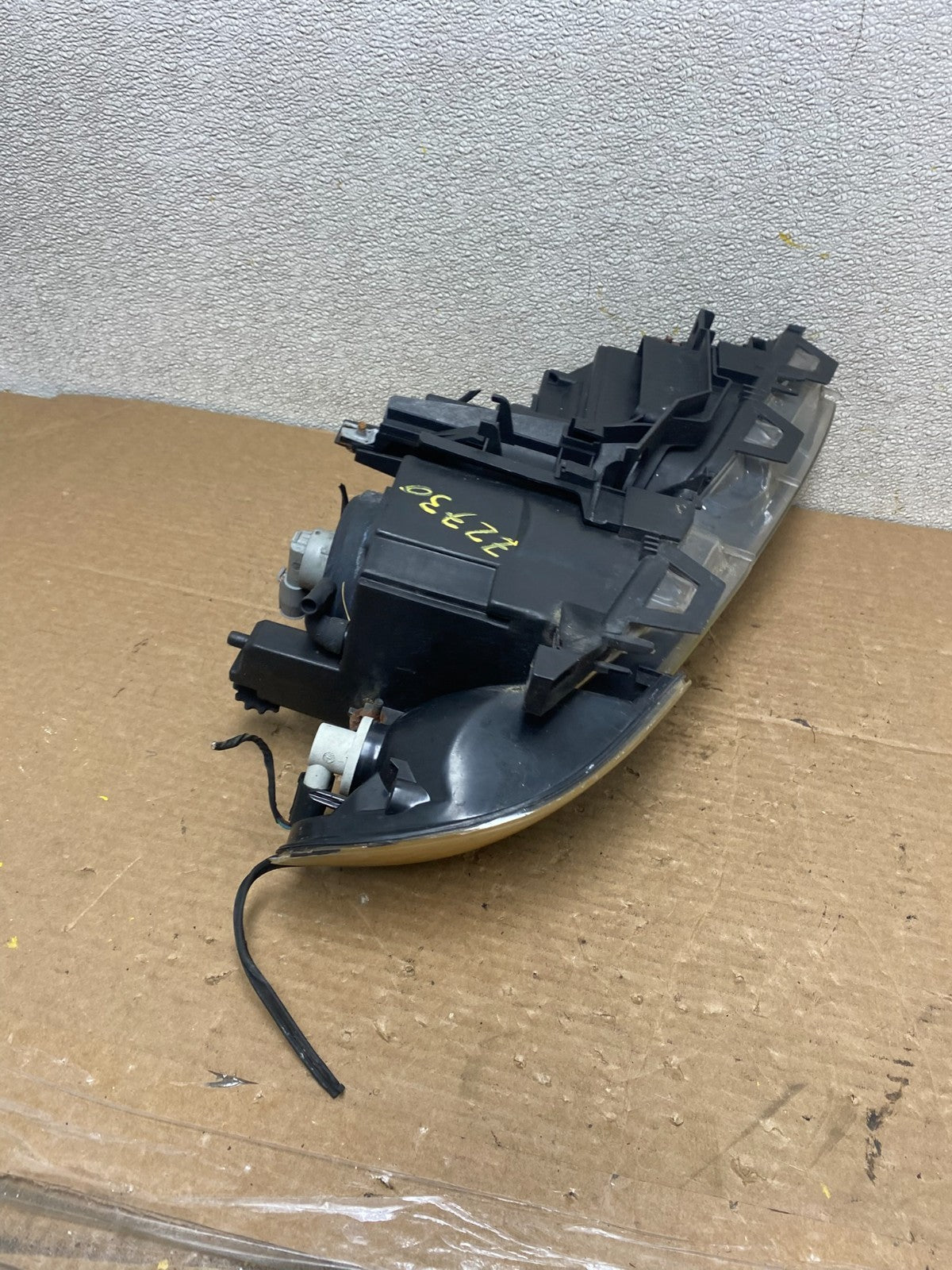 2002 to 2005 BMW 3 E46 Sedan Left Driver LH Halogen Headlight TYC Z2730 DW10