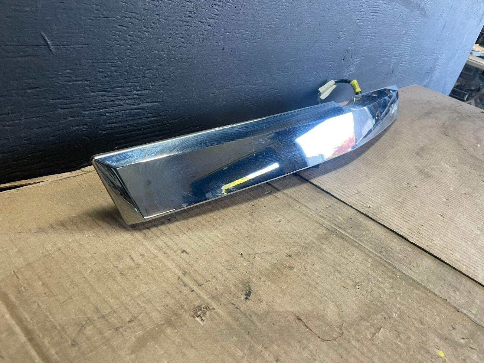 2010-2015 Cadillac SRX Rear Liftgate Tailgate Finish Molding W/ Camera D5193 DG12