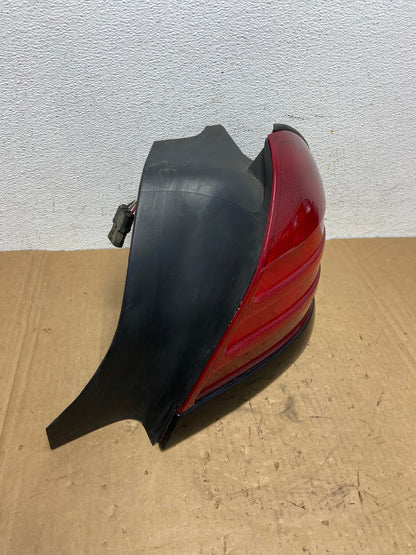 2003-2011 Ford Crown Victoria Right Passenger Rh Side Tail Light AD3200 LK2