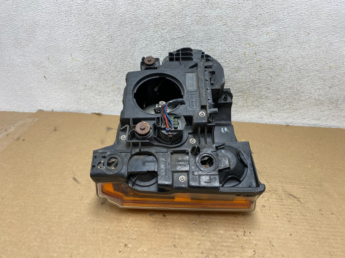 2005 - 2009 Land Rover Lr3 Left Driver LH Side Halogen Headlight AH4310 DW8