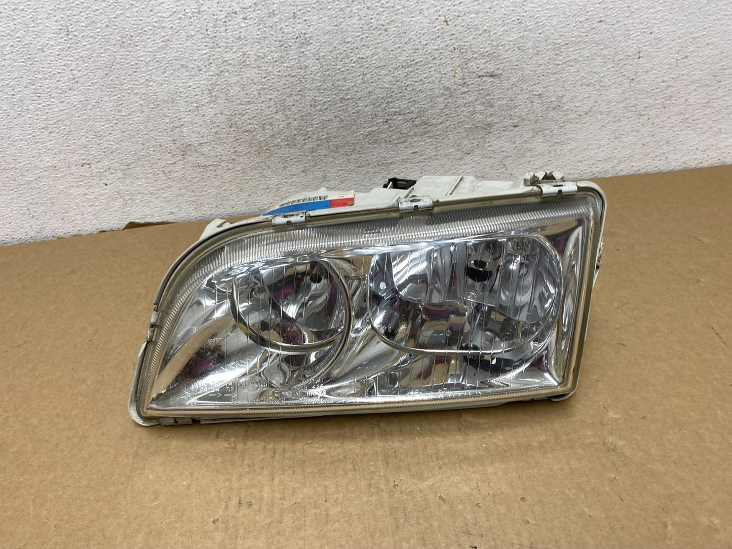 2000 - 2004 Volvo S40 Left Driver LH Halogen Headlight AF7323 DW0