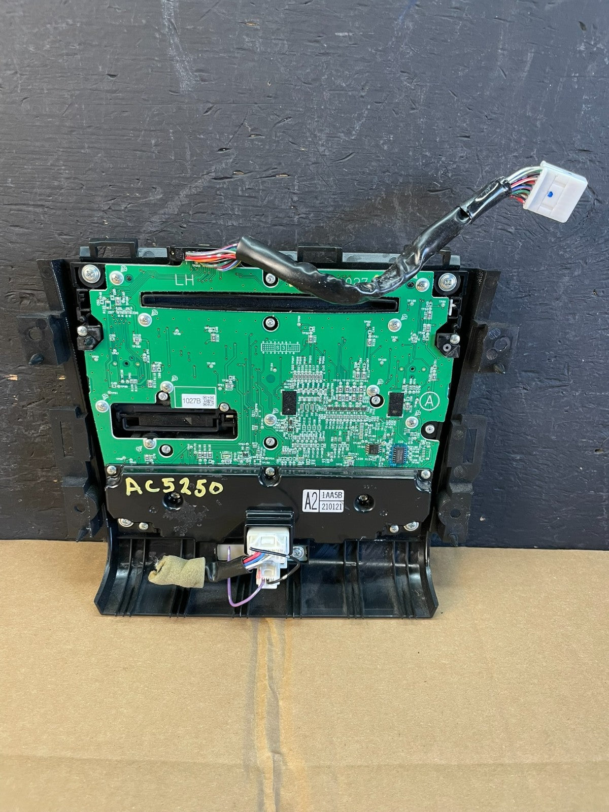 2011 - 2014 Nissan Murano AM FM Radio CD Climate Control Panel AC5250 DG4