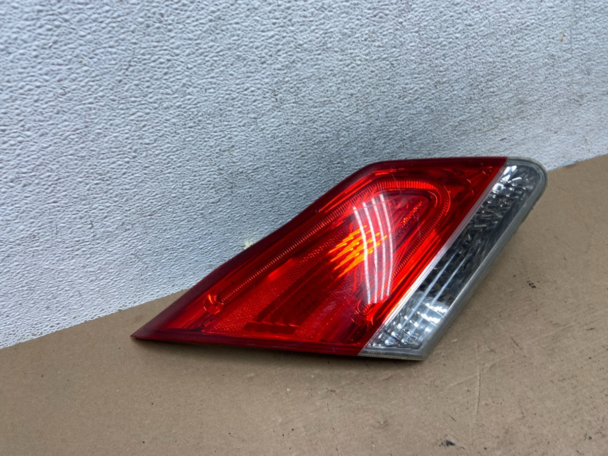2011 to 2012 Toyota Avalon Left Driver Side Tail Light Inner AF45462