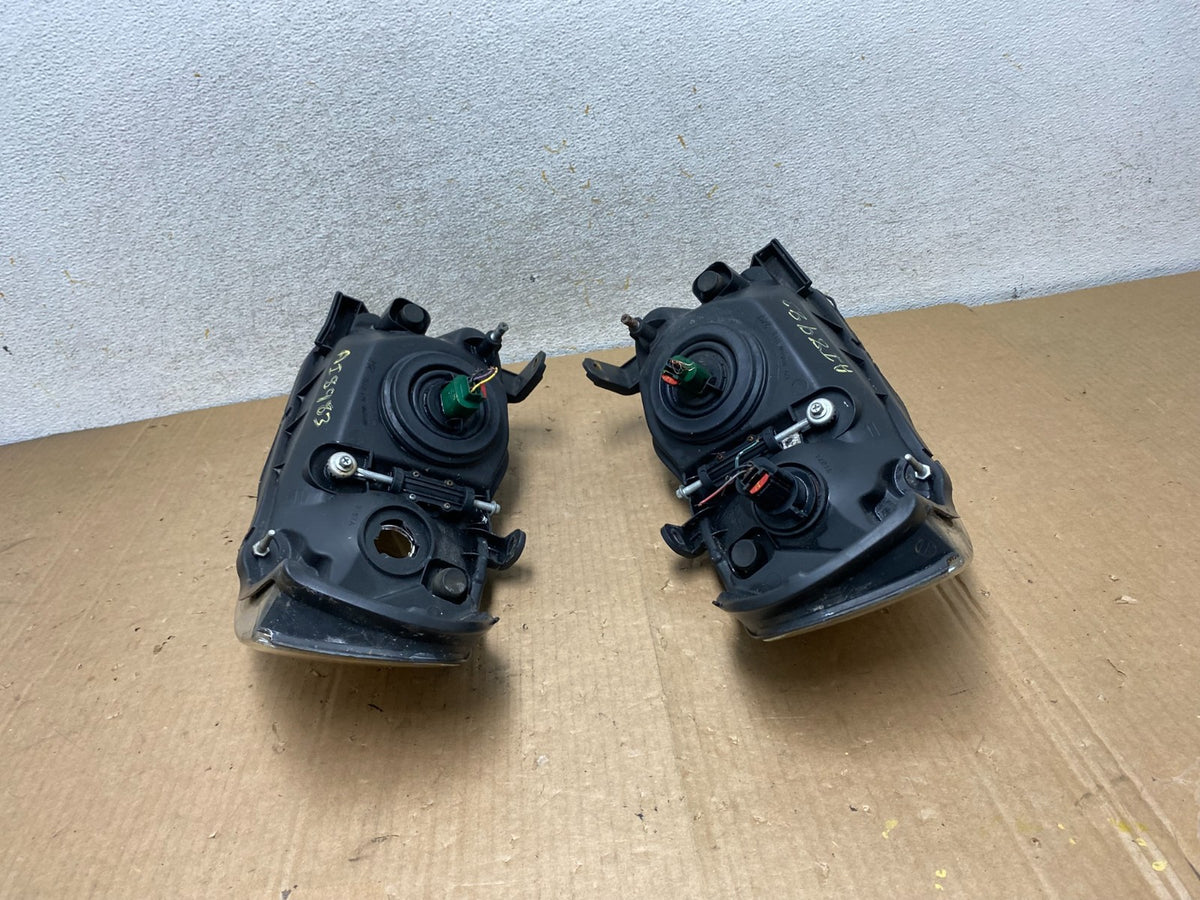 2004 - 2006 Nissan Sentra Halogen Left+Right Headlights AI8983 DW9