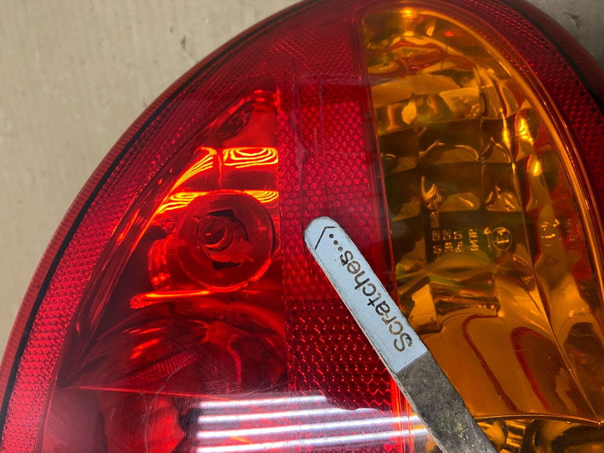 1999 to 2004 Oldsmobile Alero Right Passenger RH Side Tail Light AG8133 DW3