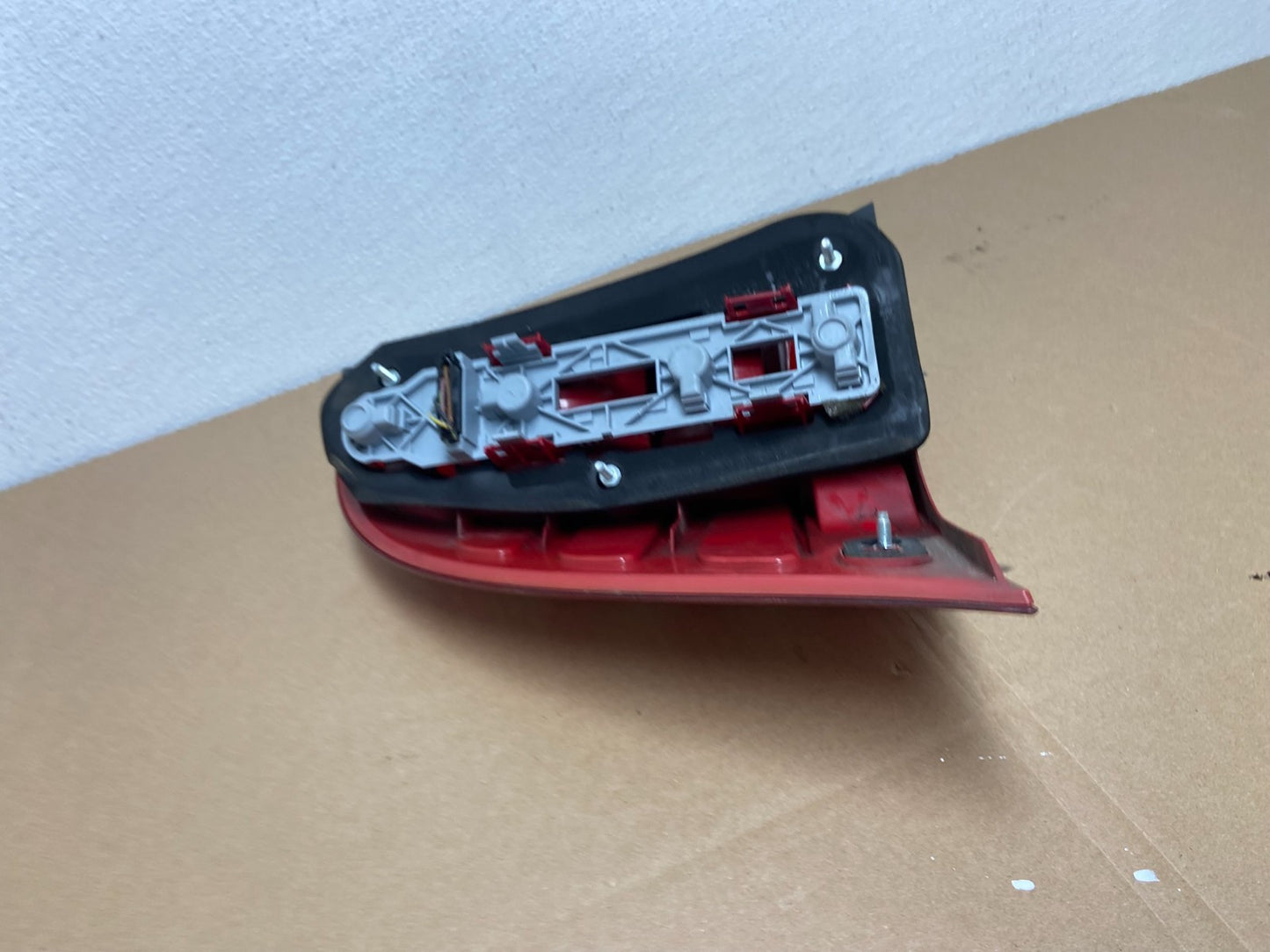 2003 to 2004 Mercedes W203 C-Class Right Passenger Tail Light ab6305 DG4