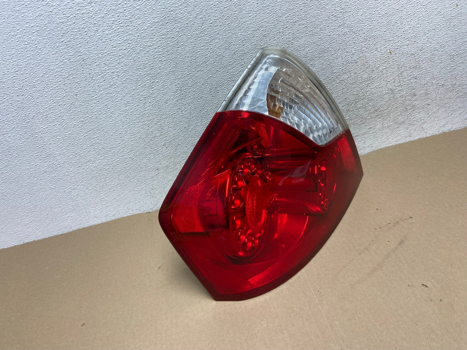 2006 2007 Infiniti M35 M35X M45 Left Driver LH Side Tail Light AG6808 LK2
