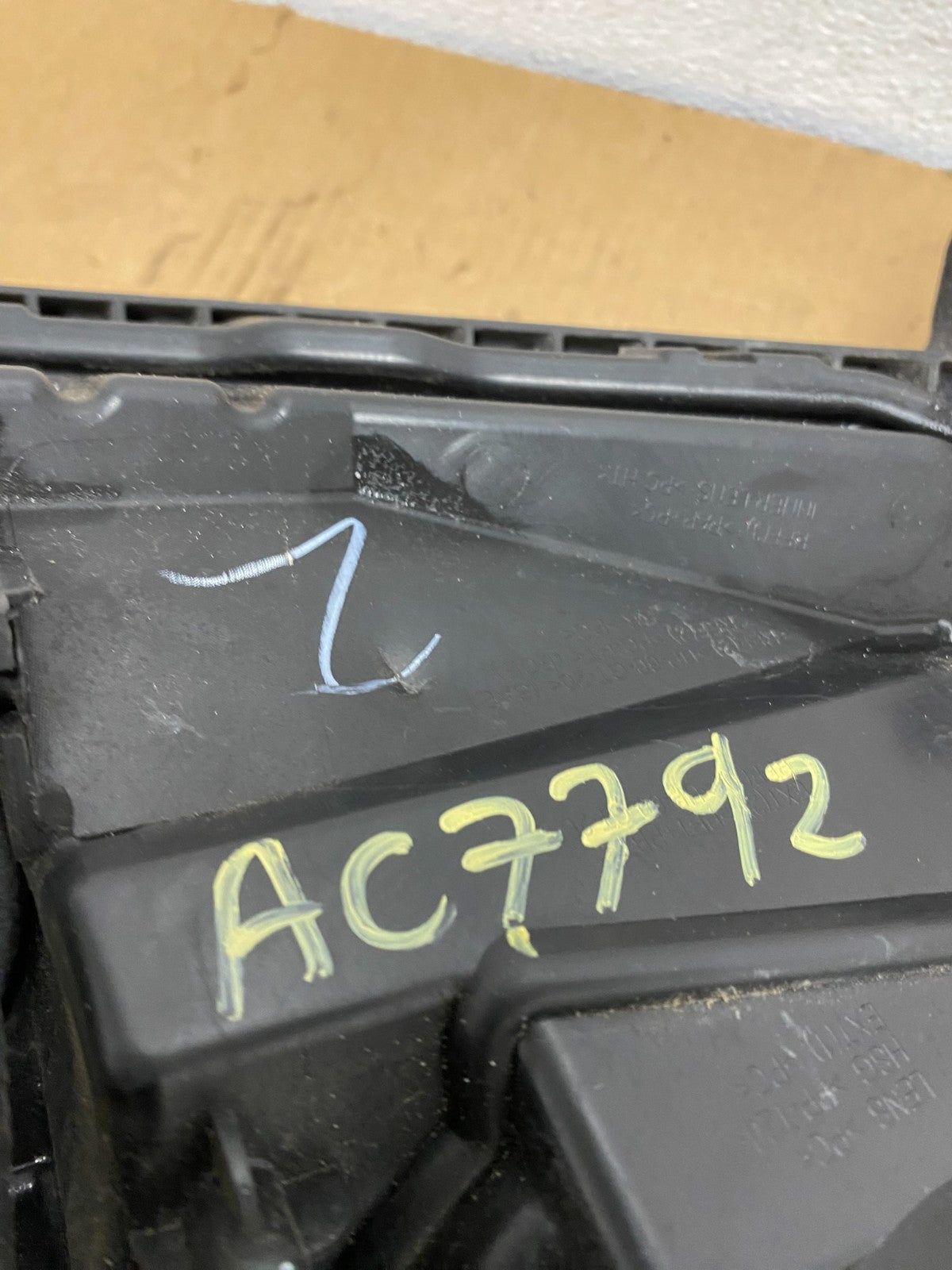 2009 2010 2011 Honda Pilot Left Driver LH Halogen Headlight AC7792 DW10
