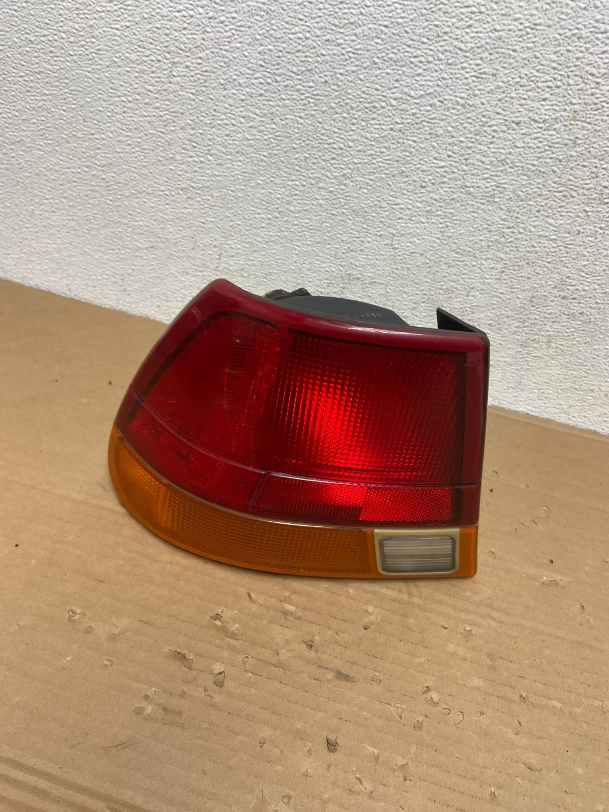 1997-1999 Saturn SL SL1 Sedan Left Driver LH Side Tail Light AD4210 LK0