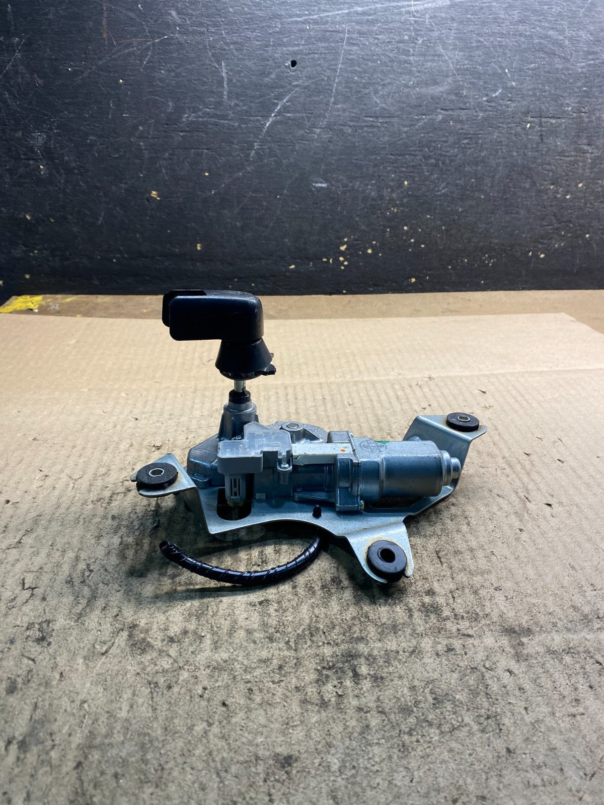 2011 to 2017 Nissan Quest Rear Wiper Motor Z4980 PS0