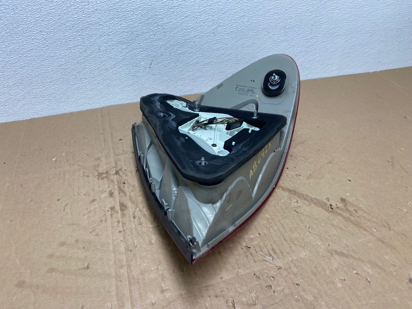 2007 - 2009 Mercedes E E320 E500 Sedan Left Driver LH Tail Light OEM AB6923 LK4