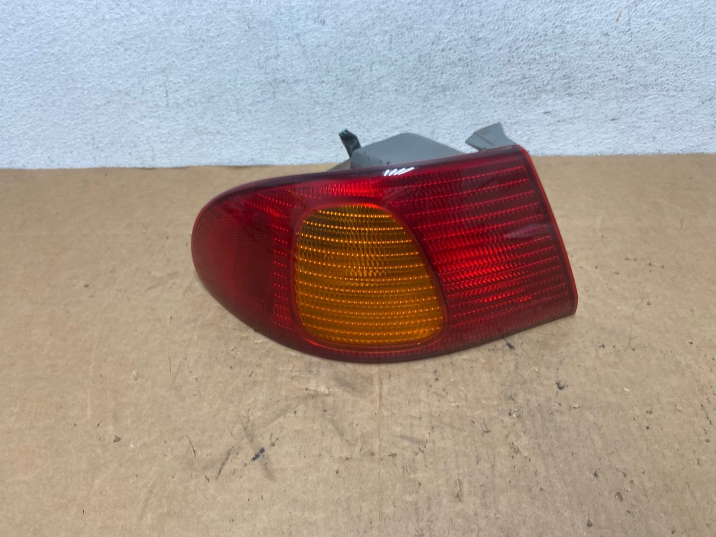 1998 1999 2000 Toyota Corolla Left Driver Lh Side Tail light AD4795 LK0