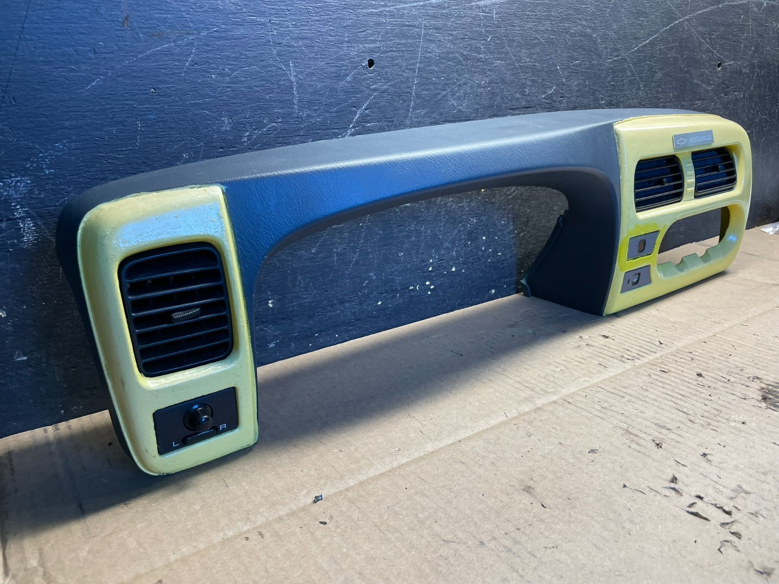 1998 2001 Nissan Xterra Frontier Speedometer Cluster Gauge Bezel Trim U8886 DG2