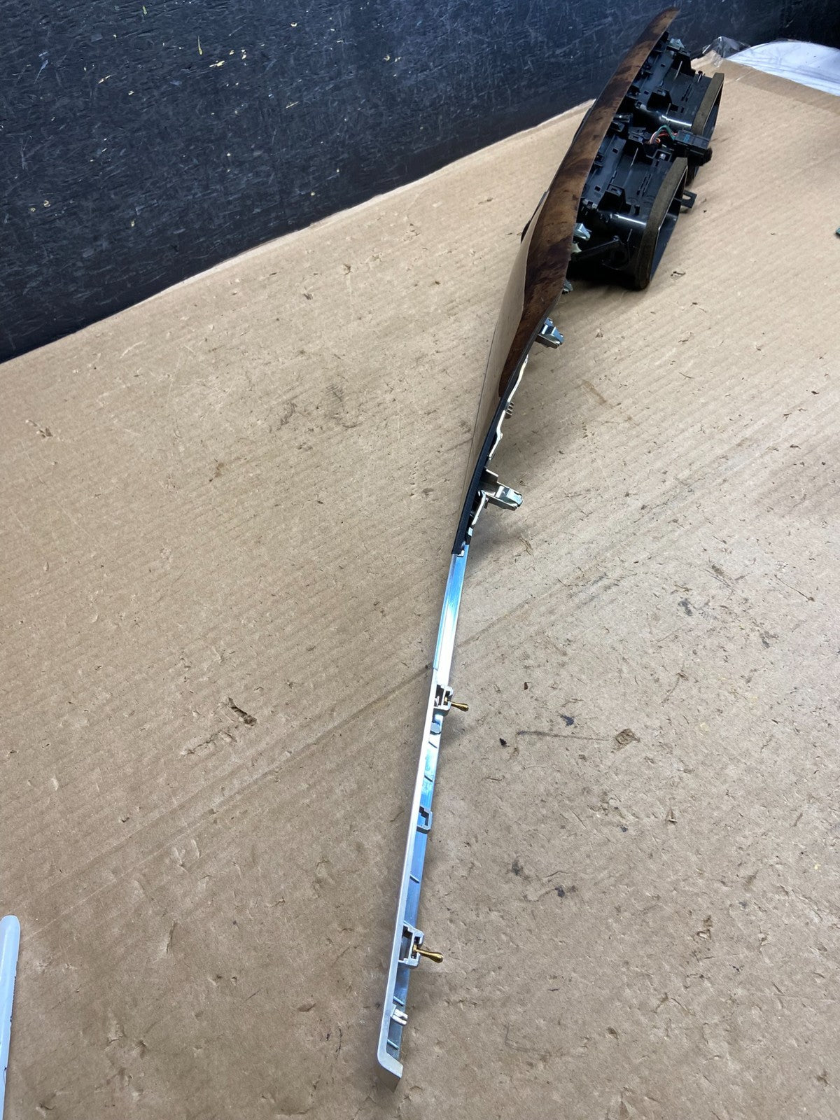 2012-2018 BMW F30 3 320i 328i Front Center Dash Air Vent Panel Trim OE AH3809 DG3