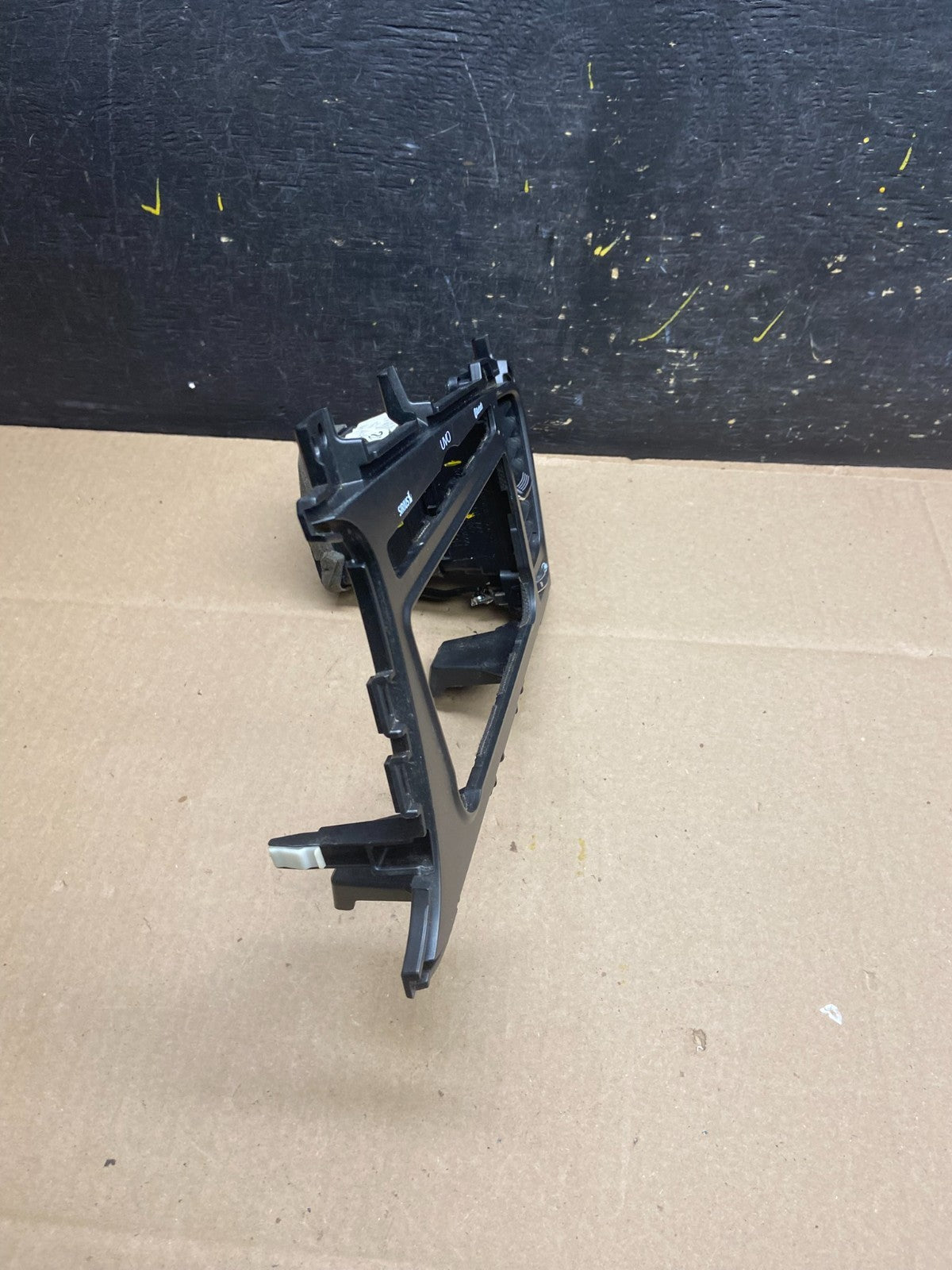 2011 2012 2013 Kia Optima Front Dash Radio Bezel Trim Air Vent T9130 DG1