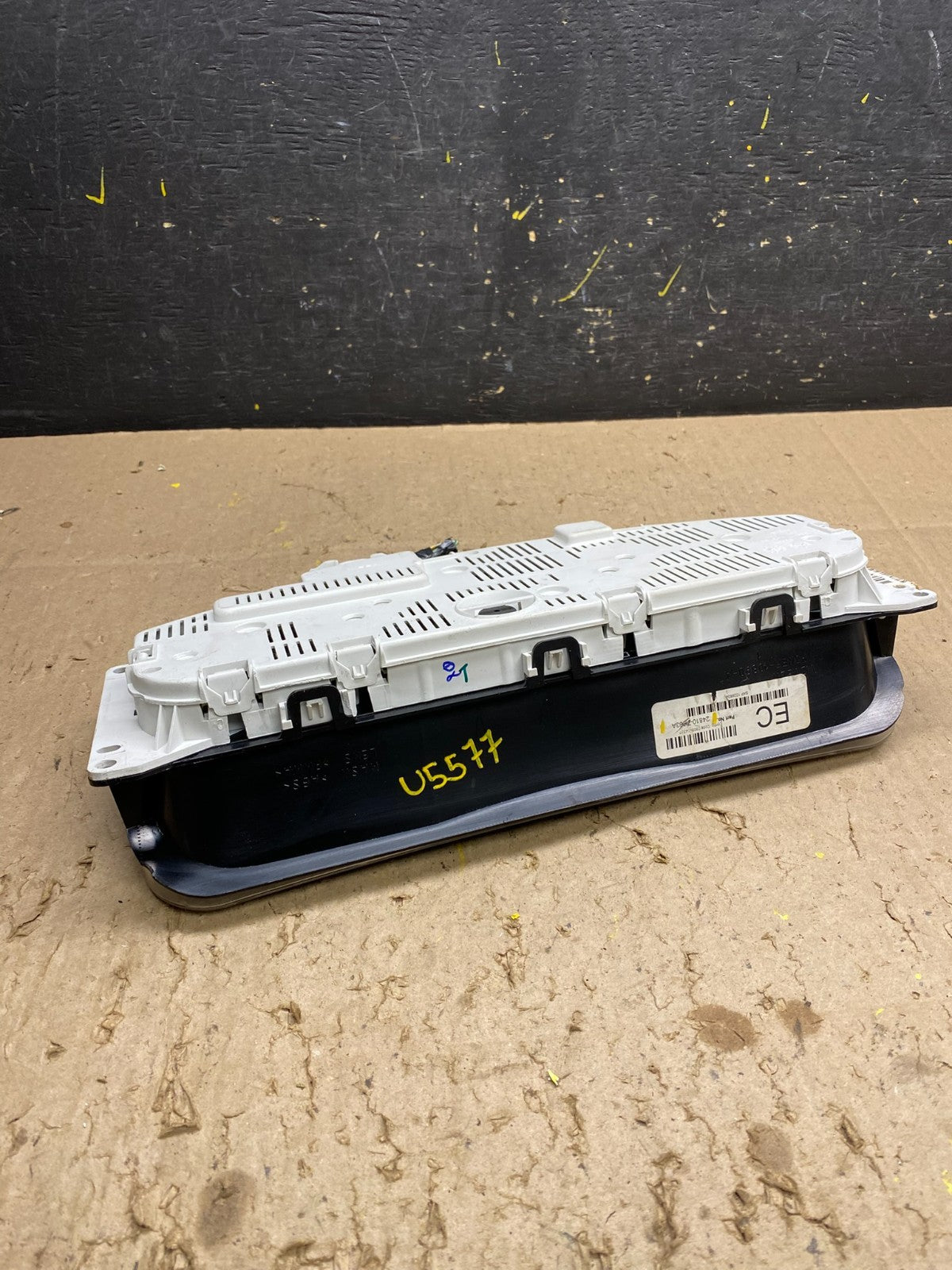 2006-2012 Nissan Pathfinder Xterra Cluster Speedometer Instrument U5577 DG6