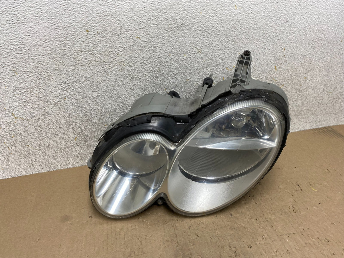 2003-2005 Mercedes Benz W209 CLK Left Driver LH Halogen Headlight AJ2261 DW0