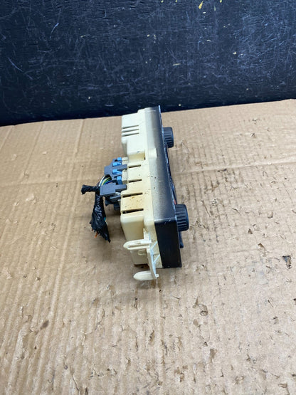 2003 to 2006 Chevrolet Silverado HVAC Heater Climate Control Module AC9628 DG1