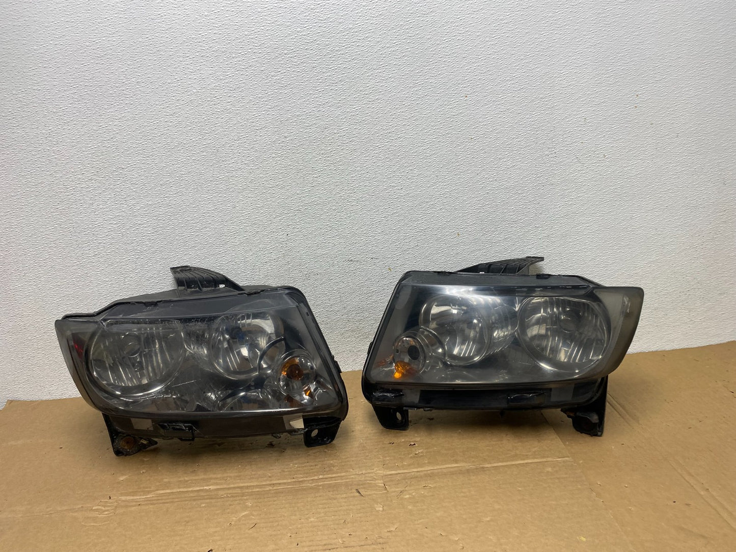 2011-2013 Jeep Grand Cherokee Left+Right Halogen Headlights AD3880 DW0