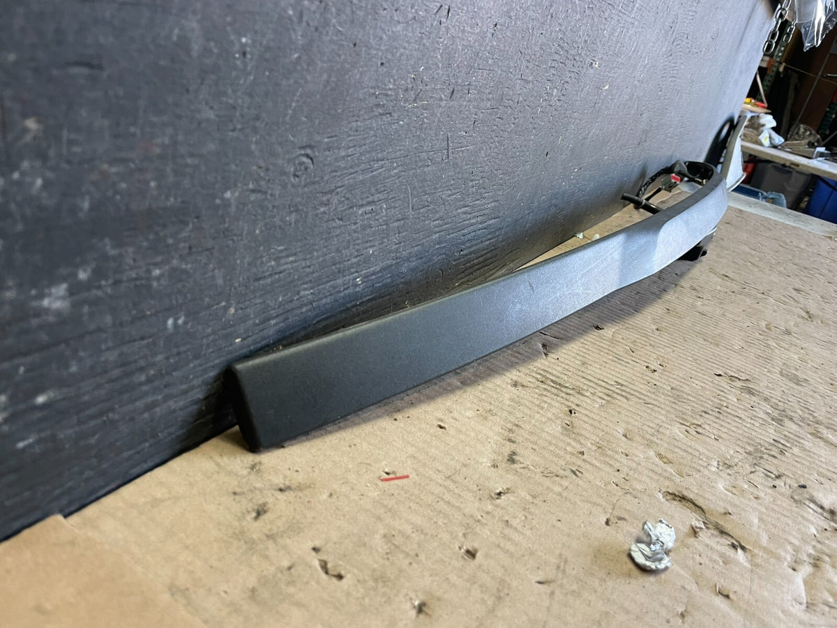 2016 - 2019 Ford Explorer Interceptor Rear Tailgate Molding With Camera M2930 DG2
