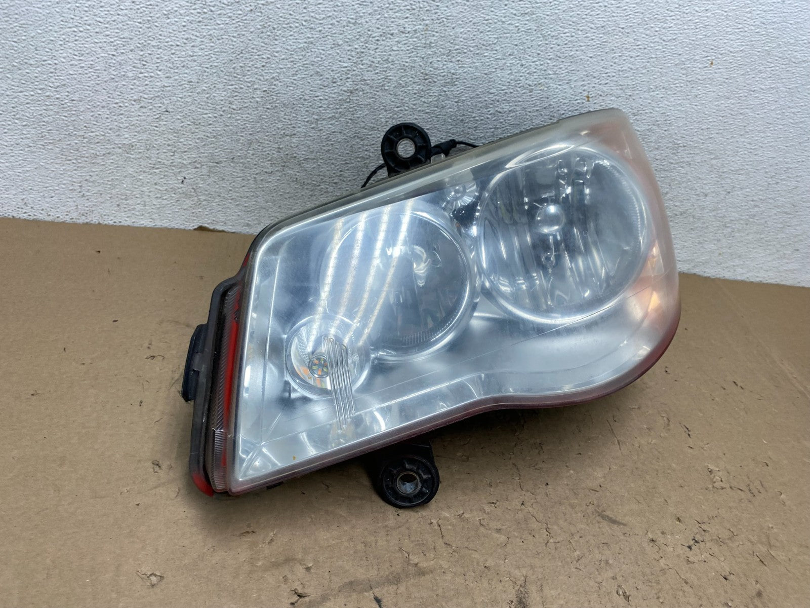 2008 to 2016 Chrysler Town and Country Left Driver Lh Side Headlight AG4456 DW2