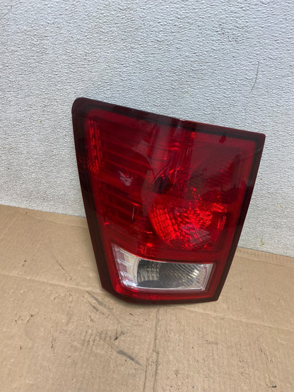2007 2008 2009 2010 Jeep Grand Cherokee Left Driver Lh Tail Light Oem R7505 DW0