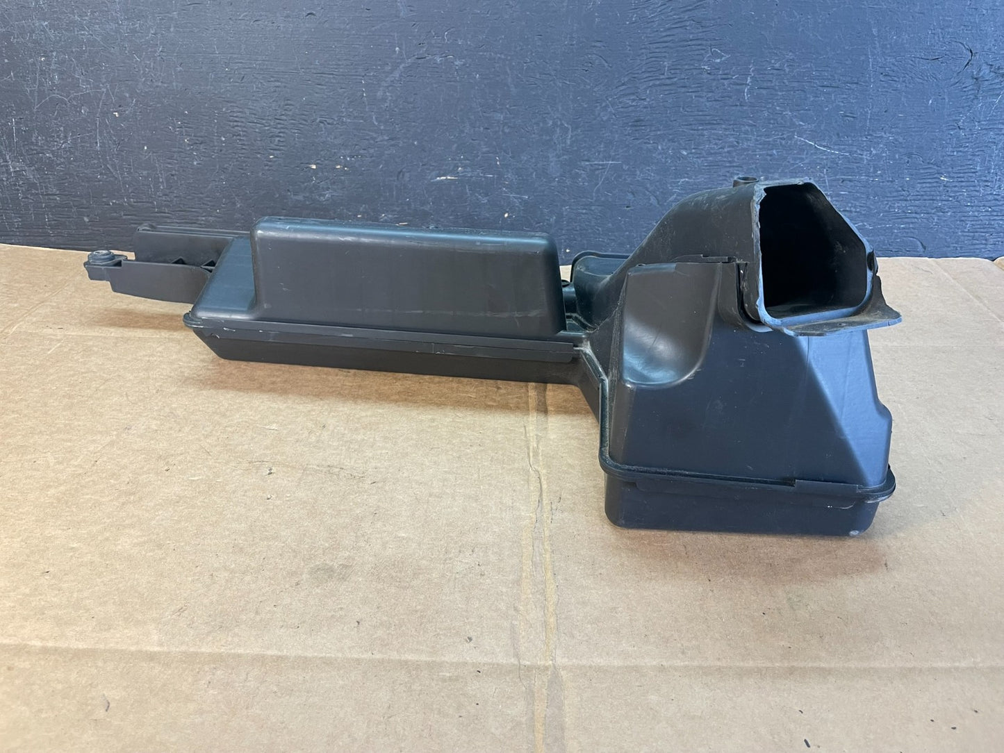 2013-2016 Nissan Pathfinder Upper Air Intake Duct AE0888 DG3