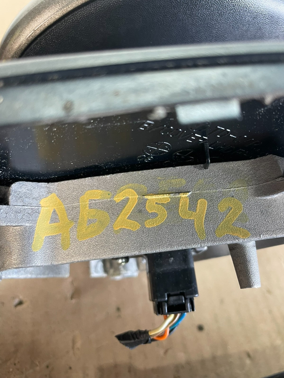 2010 to 2013 Kia Forte Sedan Right View Turn Signal Mirror AG2542 MS10