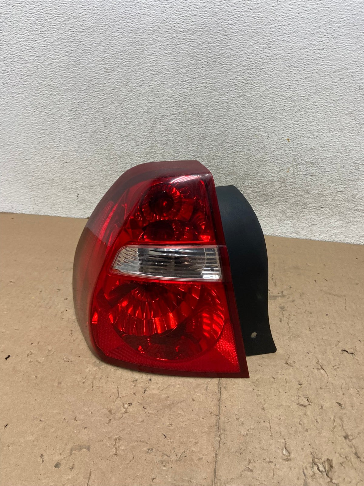 2004 to 2008 Chevrolet Malibu Left Driver Lh Side Tail Light AG5689 LK0