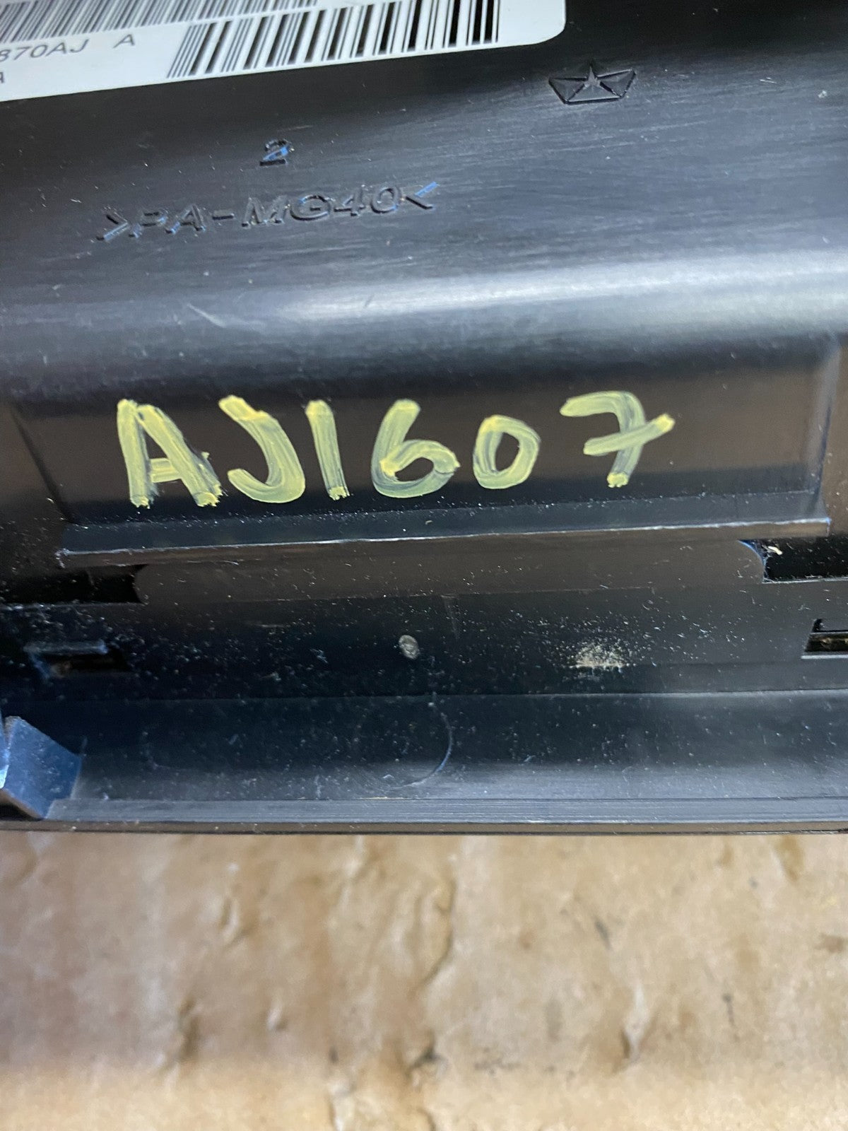 2006 - 2007 Dodge Charger Dash Climate Temperature Control Radio Bezel aj1607 DG5