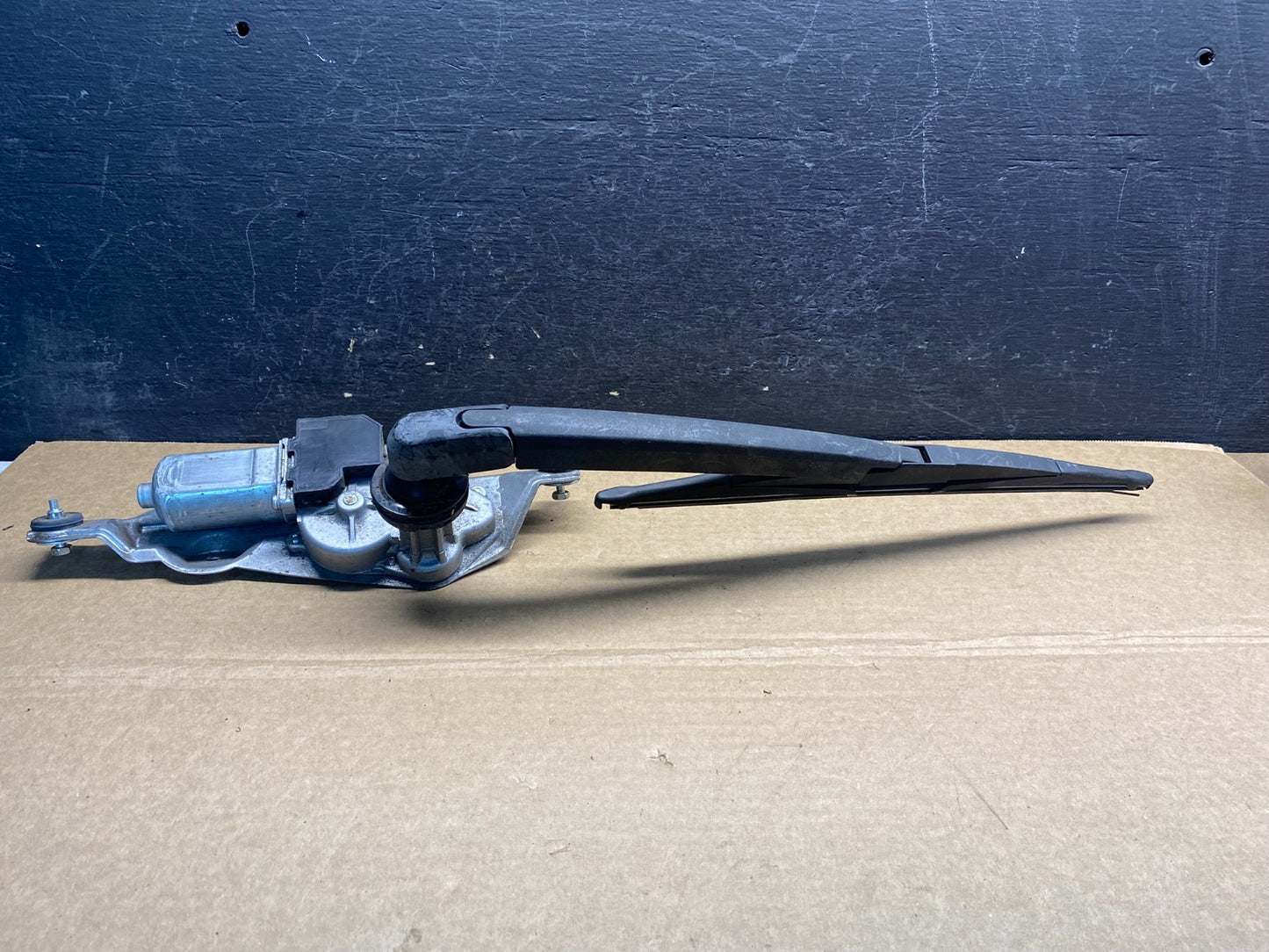 2004 to 2009 Lexus Rx350 RX330 RX400H Rear Liftgate Window Wiper Motor af6883 DG3