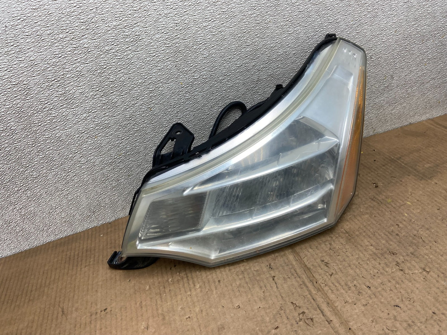 2008 2009 2010 2011 Ford Focus Left Driver Lh Headlight Halogen Oem AA63852