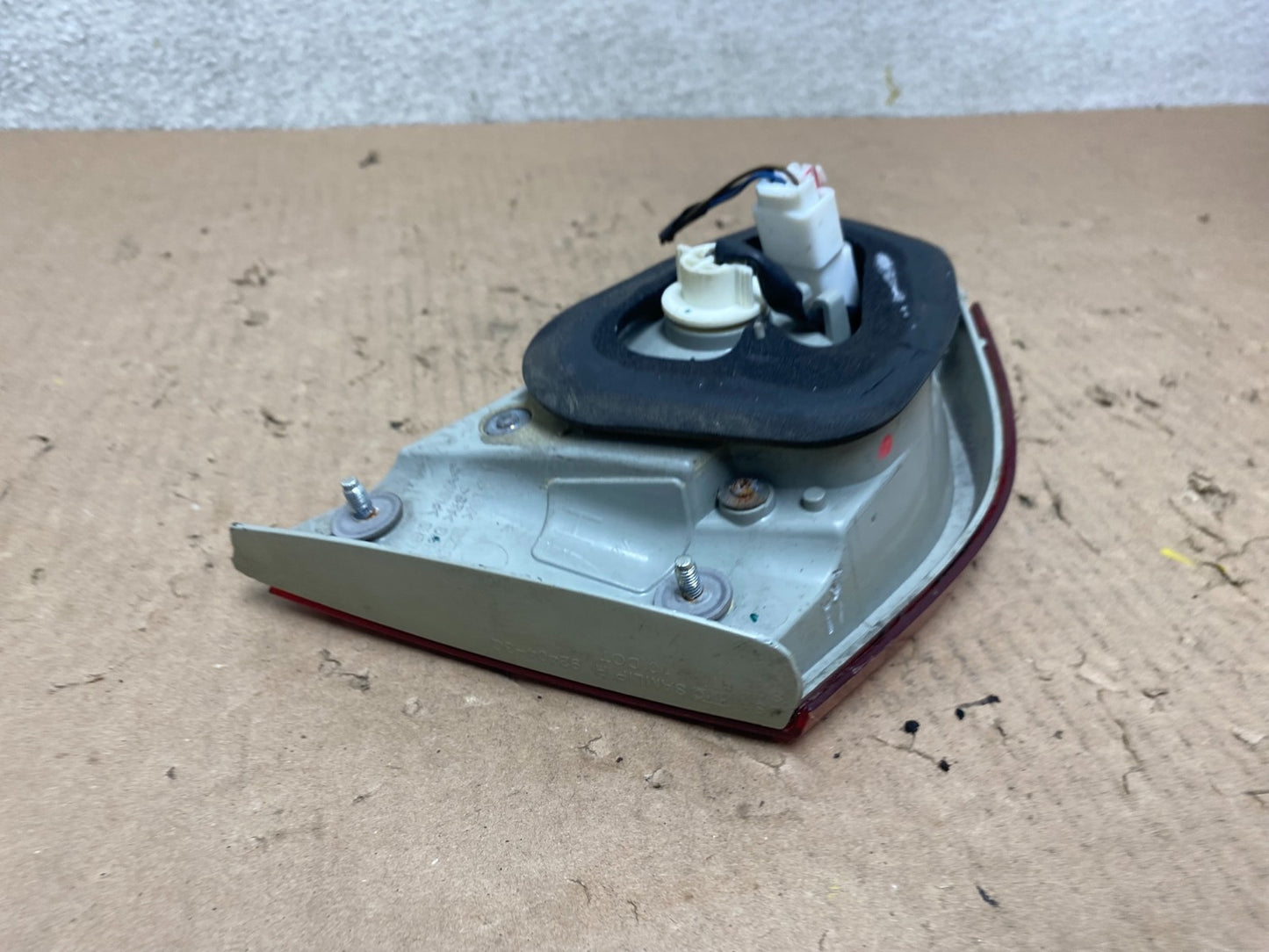 2011 to 2014 Hyundai Sonata Right Passenger Rh Inner Tail Light Oem R1310 DW6