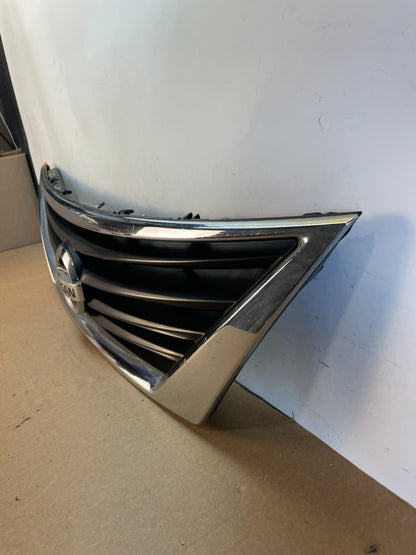 2012-2014 Nissan Versa Sedan (2nd gen) Front Upper Grill Grille AH0403 DG1