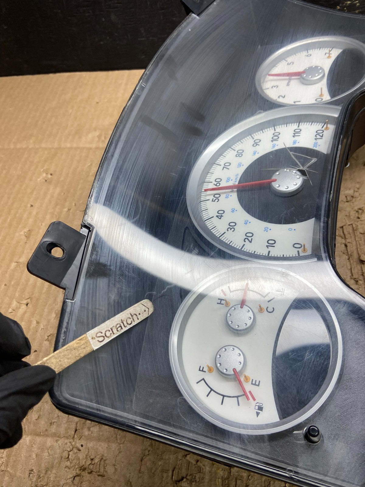 2004 Dodge Durango Speedometer Instrument Cluster Gauge OEM V7780 DG1