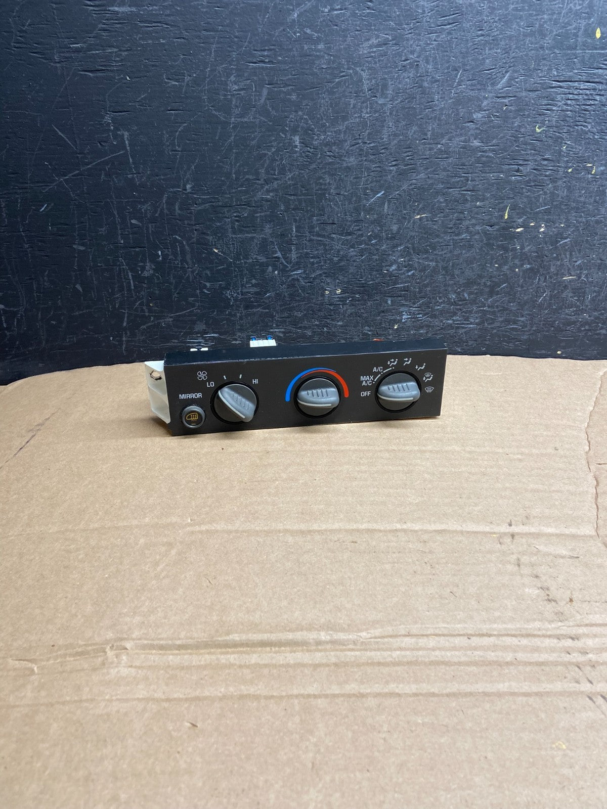 2001 - 2007 GMC Chevrolet Express 1500 Climate Control A/C AF1836 DG0