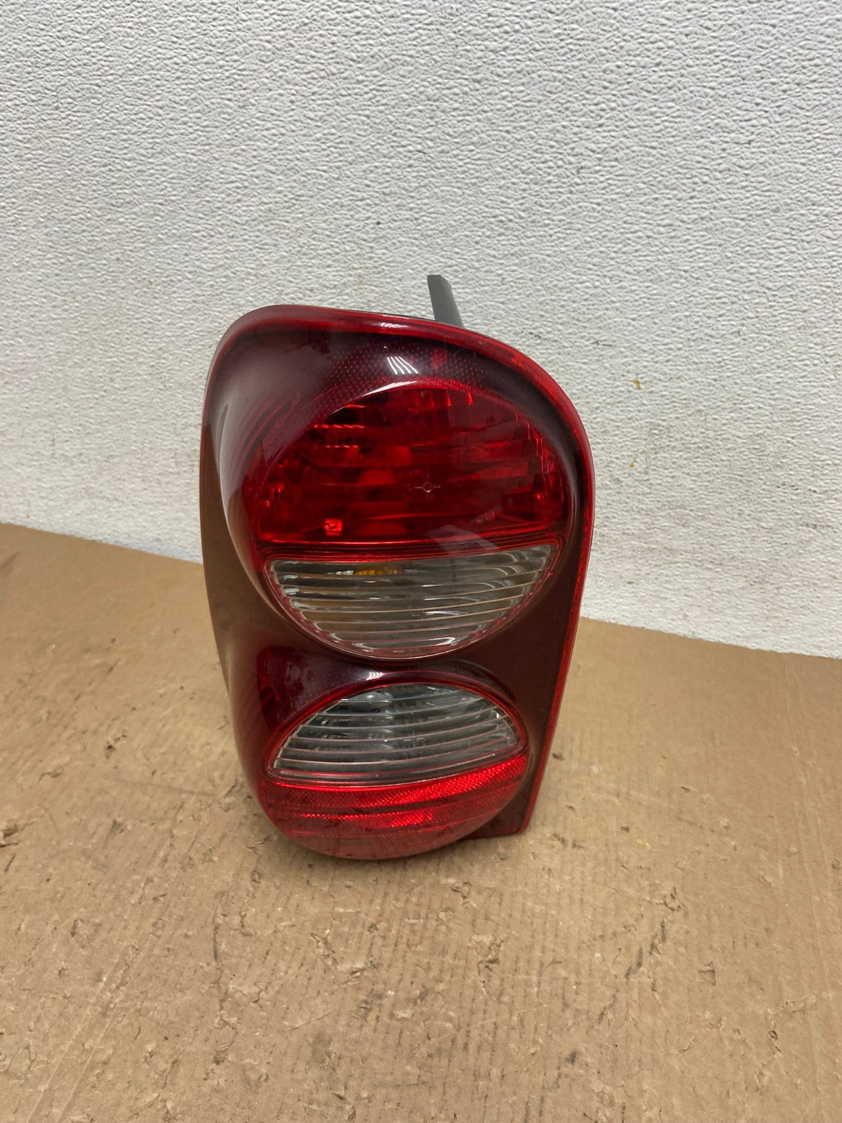 2005 2006 2007 Jeep Liberty Left Driver Lh Side Tail Light AD8783 LK0