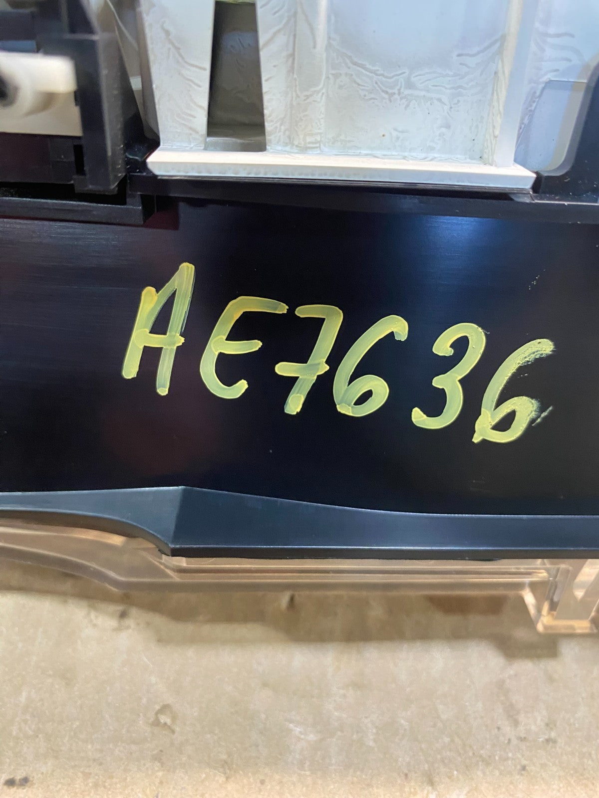 2004 to 2007 Ford E150 E250 E350 Gauge Speedometer Cluster ae7636 DG6