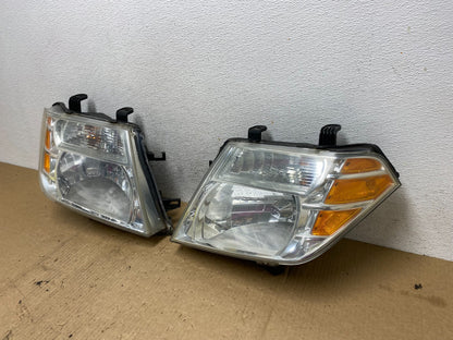 2008 to 2012 Nissan Pathfinder Halogen Headlights Left+Right AF9866 DW1