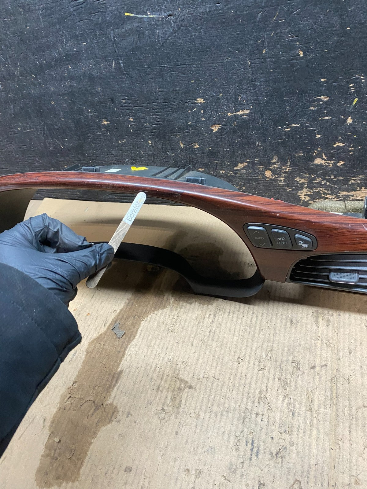 2001 to 2005 Cadillac Deville Center Speedometer Bezel Air Vent Trim X3171 DG4