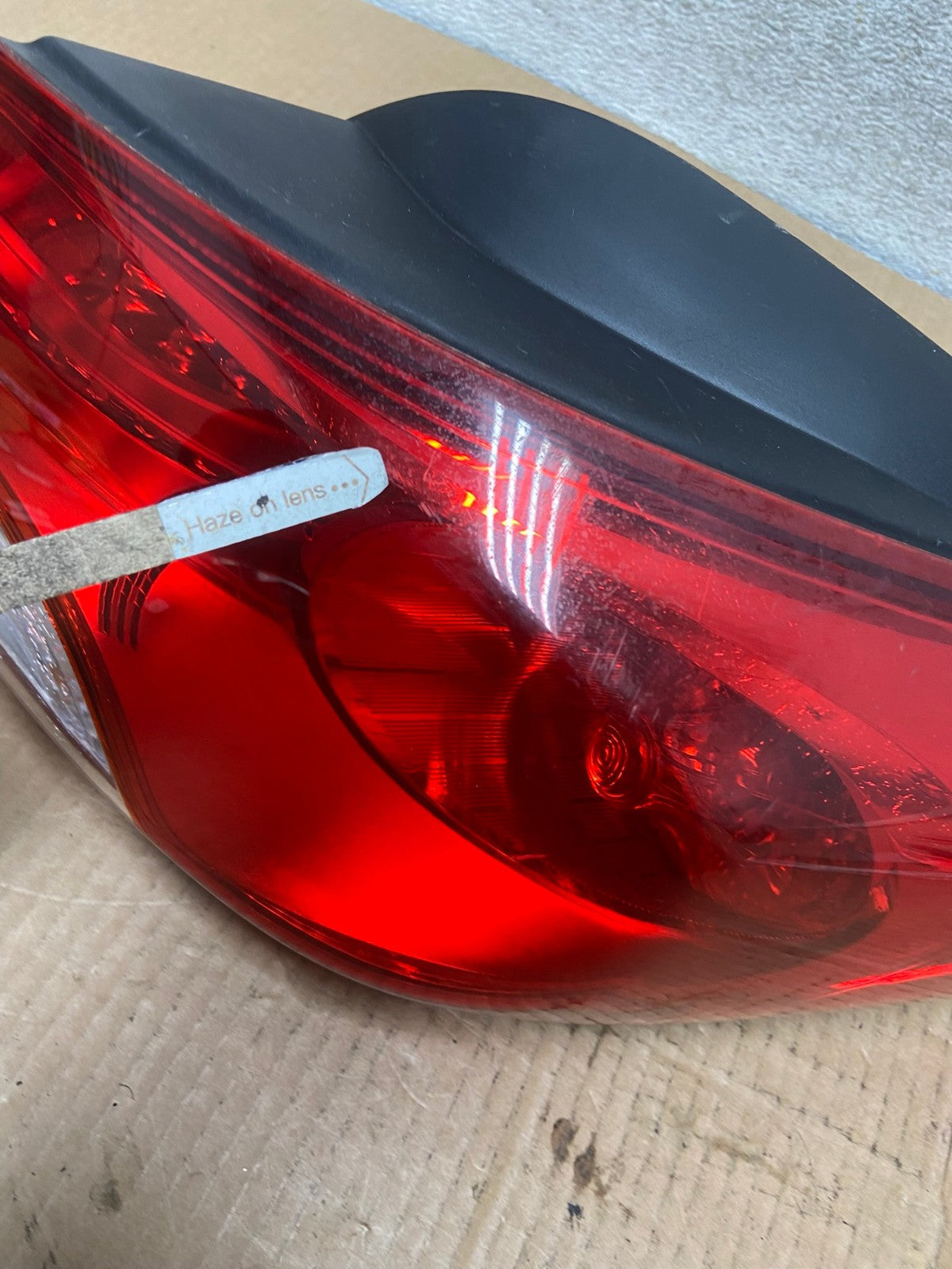 2011 2012 2013 Hyundai Elantra Sedan Right Passenger Tail Light AI7052 LK4
